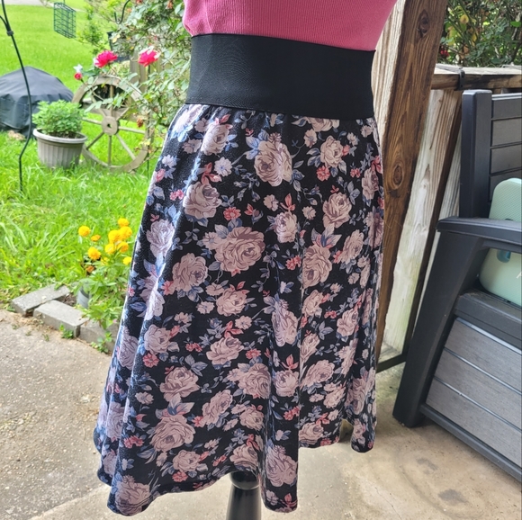 CLEANOUT SALE Floral Circle Skater Skirt - Picture 2 of 4